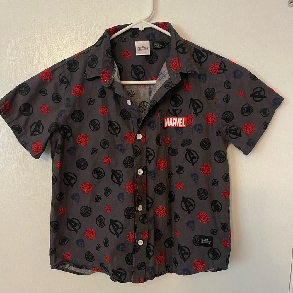 ❌SOLD❌Marvel Avengers INFINITY WAR button-up T-shirt